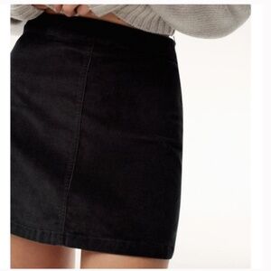 Aritzia Wilfred Free Black Denim Mini Skirt Size 2 Side Zipper